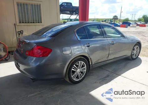 2015 Infiniti Q40 z USA, uszkodzony, nr VIN JN1CV6AP1FM580506